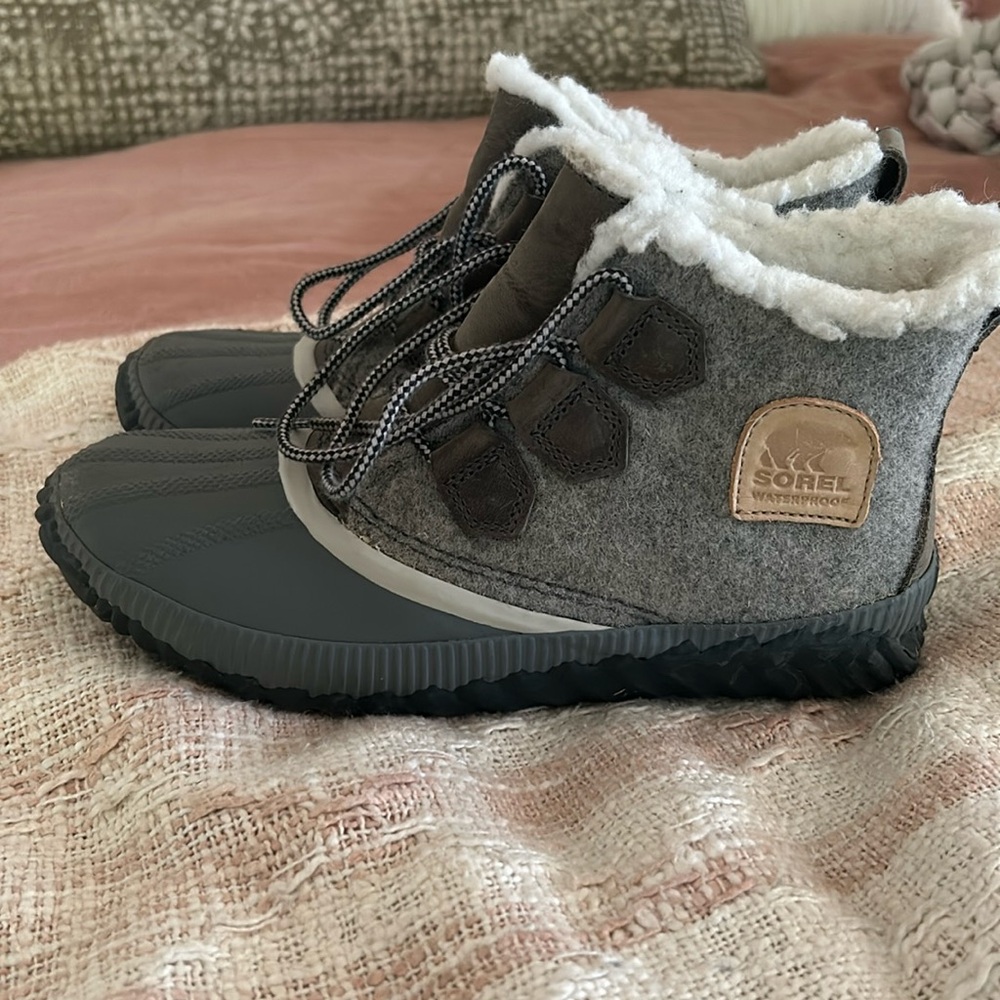 Sorel Snow Booties